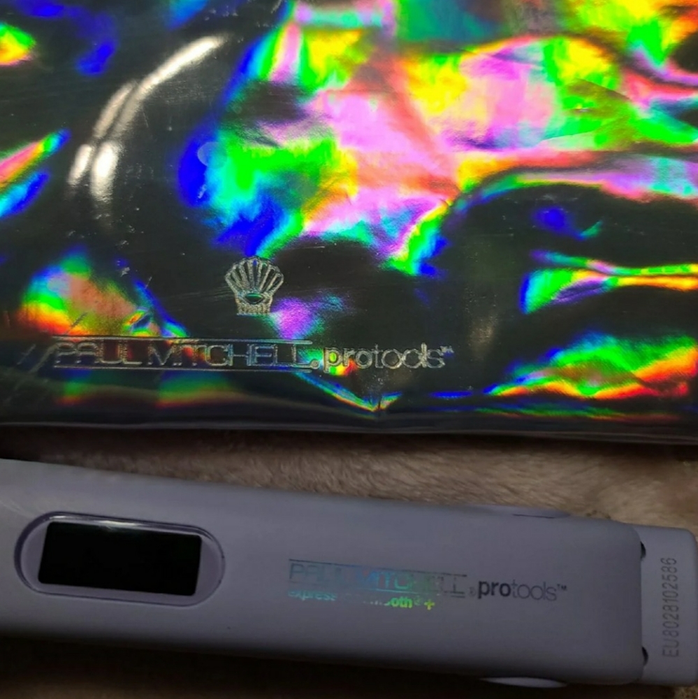 *SOLD*Paul Mitchell Protools Enchantress flat iron